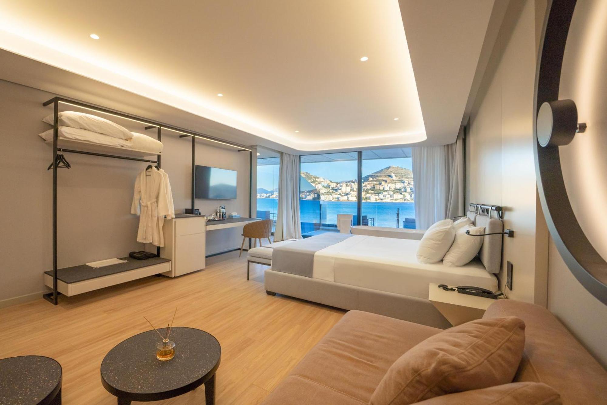 Yacht Premium Hotel Σαράντα Εξωτερικό φωτογραφία