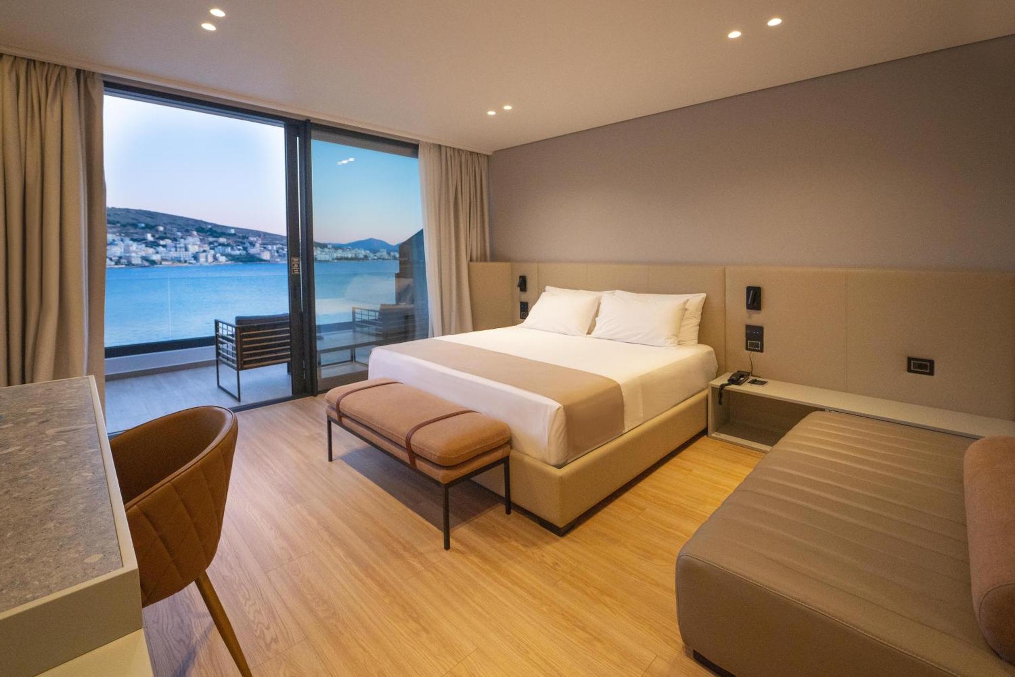 Yacht Premium Hotel Σαράντα Εξωτερικό φωτογραφία