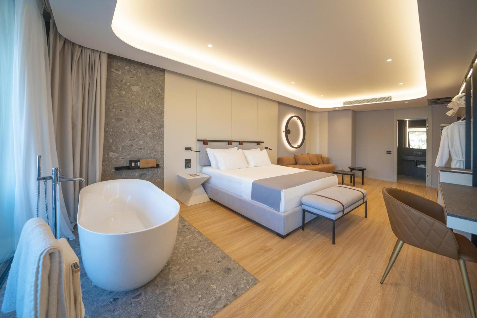 Yacht Premium Hotel Σαράντα Εξωτερικό φωτογραφία