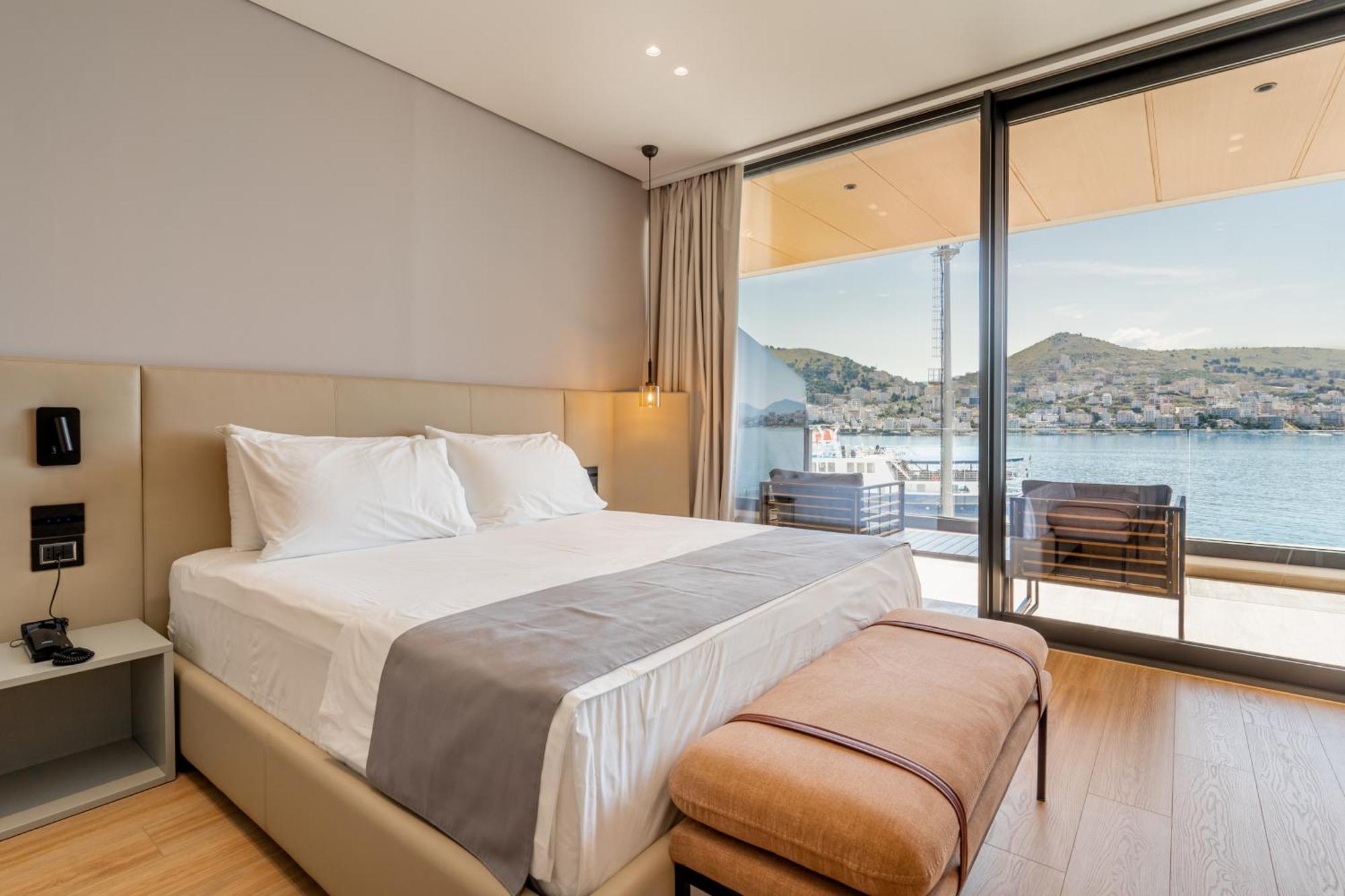 Yacht Premium Hotel Σαράντα Εξωτερικό φωτογραφία