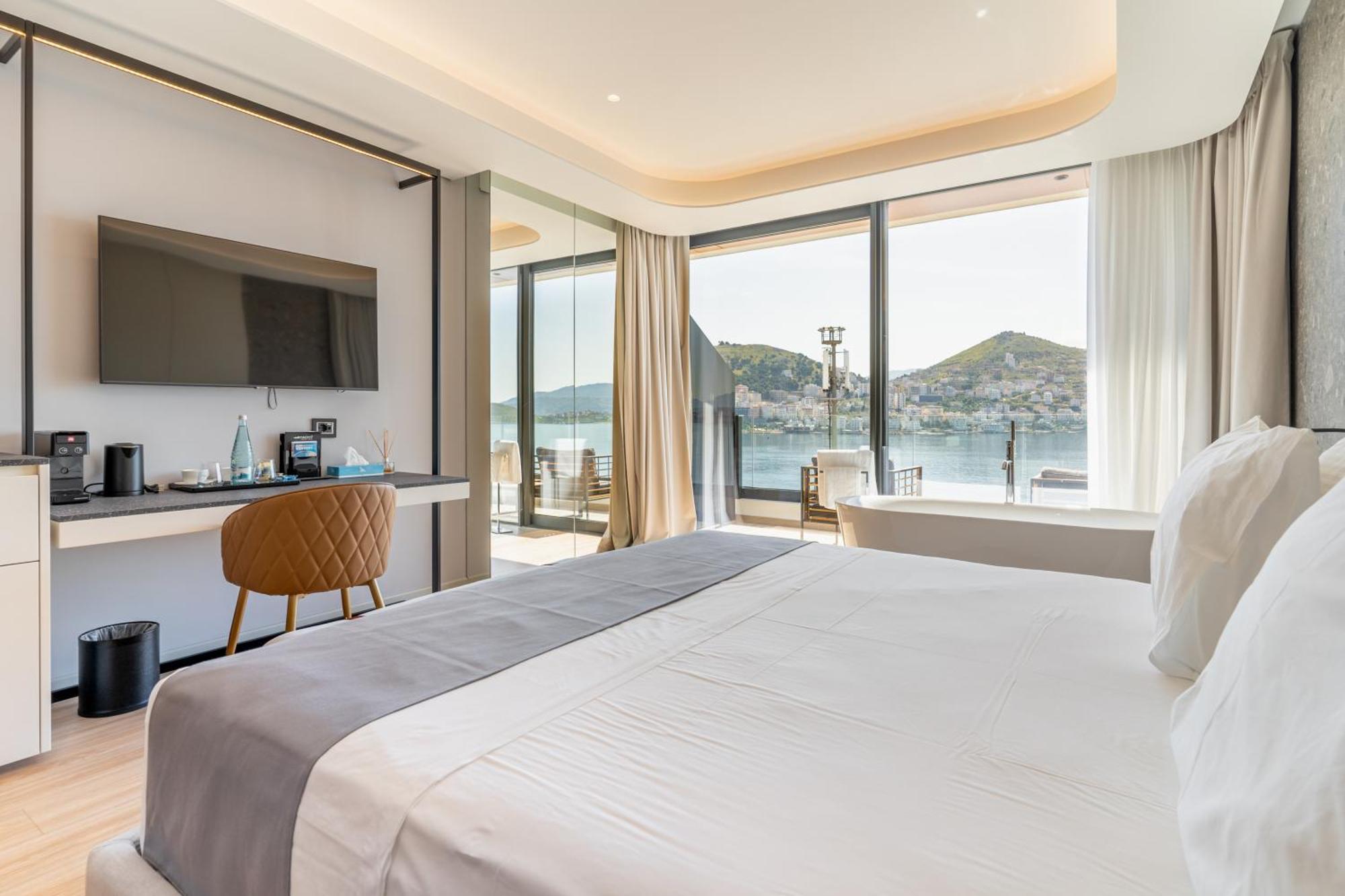 Yacht Premium Hotel Σαράντα Εξωτερικό φωτογραφία